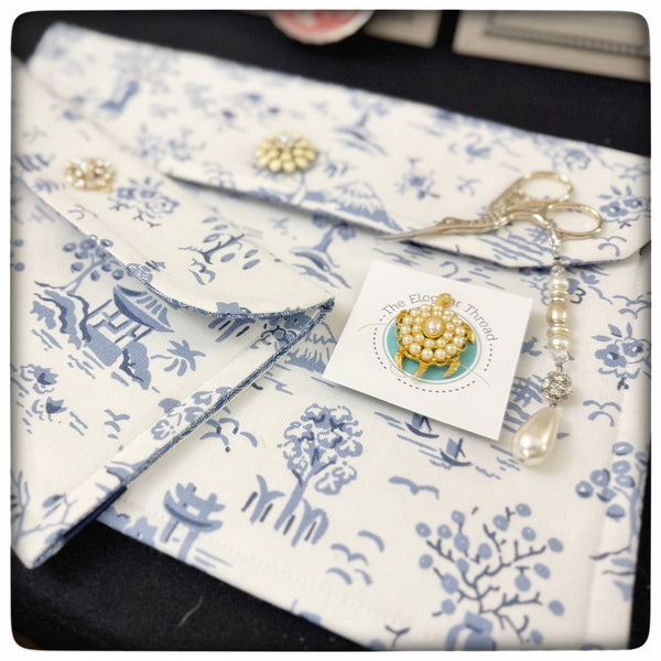 Pagoda Needlework Set (5 pieces)